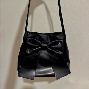 Elegant Black Bow Shoulder Bag